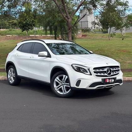 MERCEDES-BENZ GLA 200 1.6 CGI FLEX STYLE 7G-DCT MERCEDES-BENZ GLA 200 1.6 CGI FLEX STYLE 7G-DCT